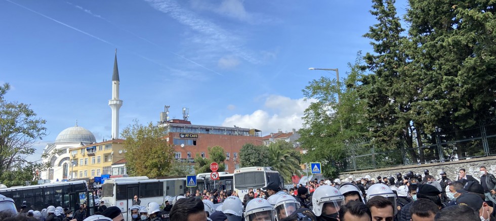 Boğaziçi Üniversitesi'nde polis ablukası 