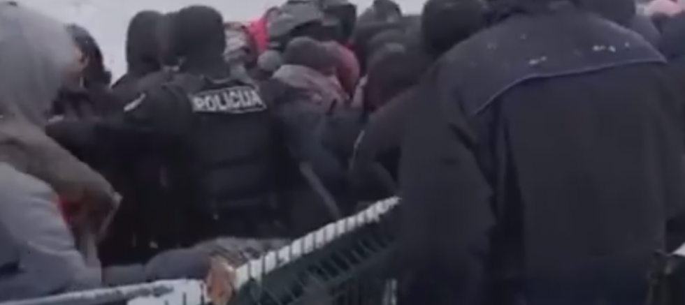 Bosna Hersek’teki Sığınmacı Kampında İnsanlık Dramı (VİDEO)