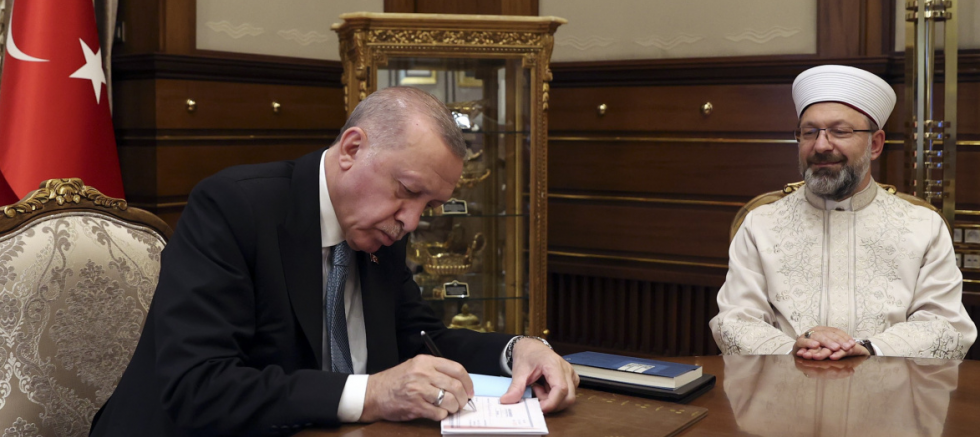 Bu zihniyet değişmedikçe hiçbir şey değişmez | Diyanet bütçesi, AFAD bütçesinin 4,5 katı