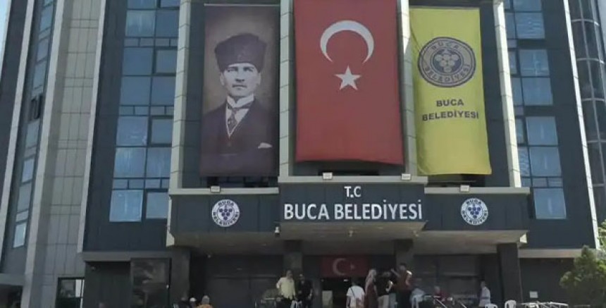 Buca Belediyesi’nde Yeni Dönem: Tutuklanan Görkem Duman’ın Yerine Hüseyin Benzer Seçildi