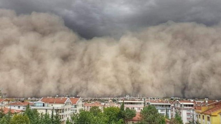 Bugün için toz fırtınası uyarısı: Kesinlikle evden çıkmayın!
