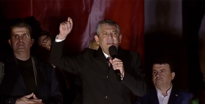 Bursa’da “İradeye Sahip Çık” Mitingi: Binler Bozbey İçin Toplandı