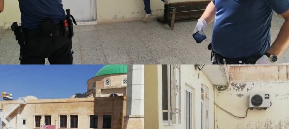 Cami avlusunda pencereye asılı ceset bulundu