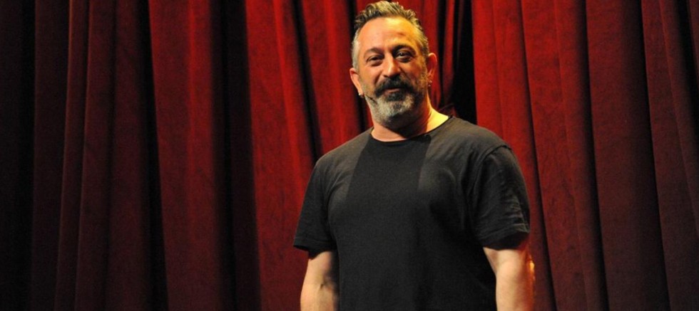 Cem Yılmaz'dan iş bırakan HepsiJet kuryelerine destek