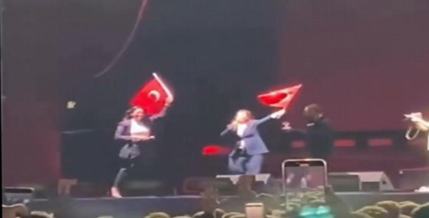 CHP’den AKP’ye Geçen Aydın Büyükşehir Belediye Başkanı Özlem Çerçioğlu Yuhalandı