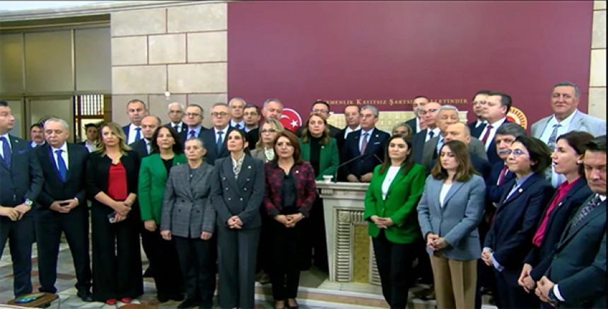 CHP’den Emekli Aylığı İçin Meclis’te Nöbet: “Düzenleme Gelene Kadar Gitmiyoruz”