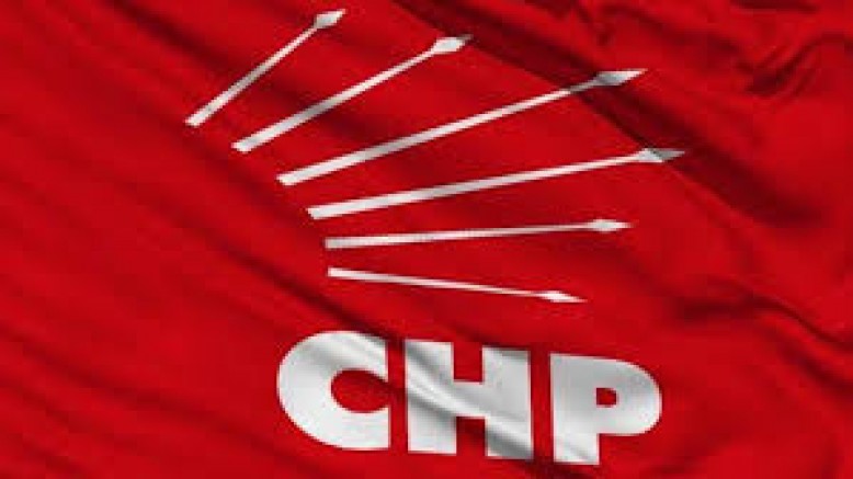 CHP’den iki isim daha istifa etti