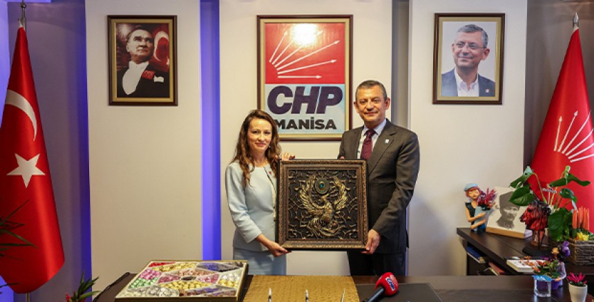  CHP Genel Başkanı Özgür Özel: 