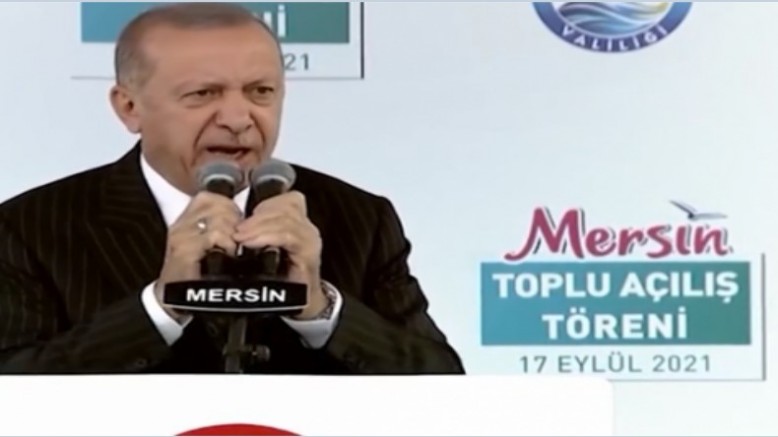 CHP Grup Başkanvekili Özgür Özel, Erdoğan’ın Mersin ziyaretinde polislerin silahlarındaki şarjörler toplatıldığını iddia etti 