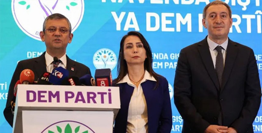 CHP Lideri Özgür Özel, DEM Partisini Ziyaret Ederek Yerel Seçim İşbirliği İçin Nabız Yokladı