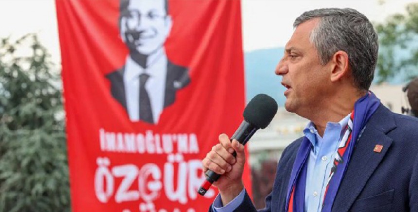 CHP Lideri Özgür Özel'den Antalya Mitingi Öncesi Çağrı: “Ekrem Başkan Unutulmaz!”