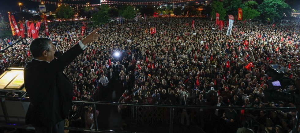 CHP’nin `Millet İradesine Sahip Çıkıyor` Mitingleri Pendik’te Devam Etti: Özgür Özel’den Sert Mesajlar