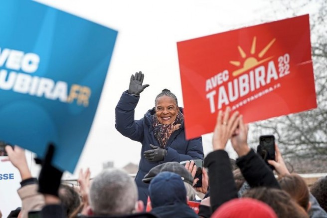 Christiane Taubira Fransa'da sol partilerin cumhurbaşkanı adayı