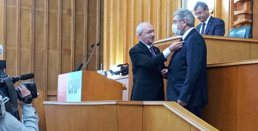 Cihangir İslam CHP'ye katıldı