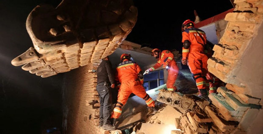 Çin'deki 6,2 Büyüklüğündeki Depremde En Az 116 Kişi Öldü, 220 Kişi Yaralandı