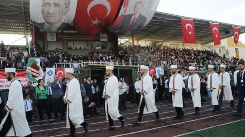 Cizre’de Stadyumda hafızlık töreni yapıldı 