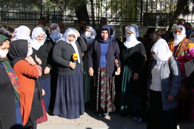 Çukurova TUHAY-DER, Barış Anneleri ve HDP Kürtçe Yol Haritası İzleme Komisyonu üyelerinden Şenyaşar ailesine ziyaret