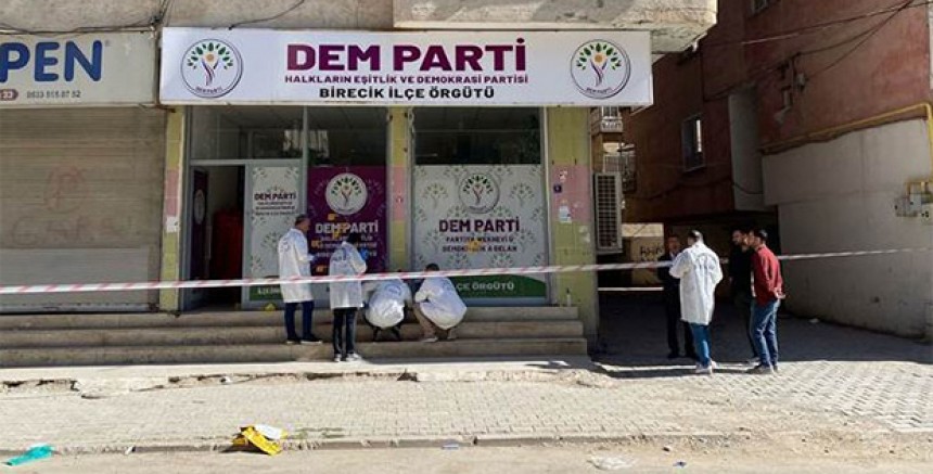  DEM Parti Birecik İlçe Binasına Silahlı Saldırı