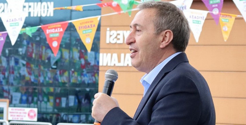 DEM Parti’den Sert Tepki: “İmamoğlu Derhal Serbest Bırakılsın”