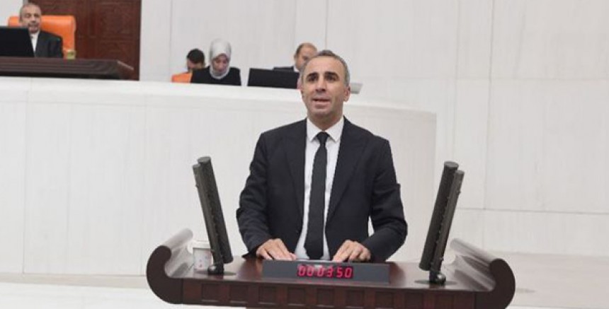 DEM Parti İstanbul Milletvekilli Celal Fırat’tan Nefret Suçlarıyla Mücadele İçin Meclis Araştırması