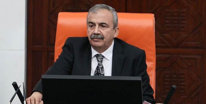 DEM Parti Meclis Başkanvekili, Sırrı Süreyya Önder Hastaneye Kaldırıldı