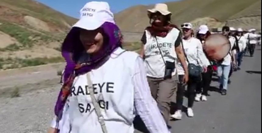 DEM Parti'nin İradeye Saygı Yürüyüşü Hakkari'ye Doğru 6’ncı Gününde Devam Ediyor