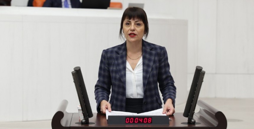 DEM Partili Kezban Konukçu’dan Proje Okullarındaki Keyfi Uygulamalara Sert Tepki: “Eğitimde Tek Adam Rejimi Kuruluyor”