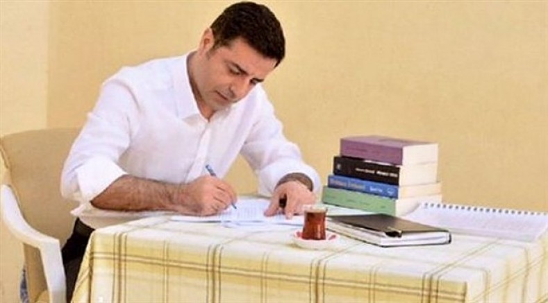 Demirtaş: “Artık AKP’yi değil, geleceği konuşmanın zamanıdır”