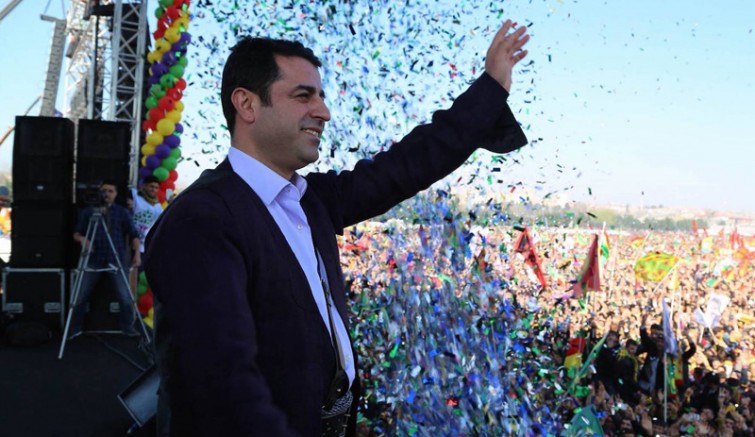 Demirtaş: Diyarbakır'da en güçlü şekilde buluşalım, farz edin ki ben de oradayım