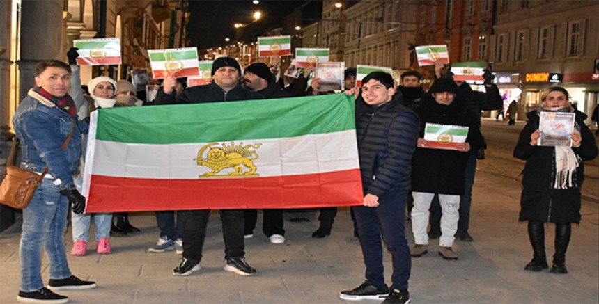 Demonstration gegen das iranische Mullah-Regime in Graz: „Internet abgeschaltet, das Volk wird massakriert“