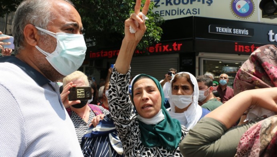 Deniz Poyraz’ın ailesi şikayet için ifade verecek