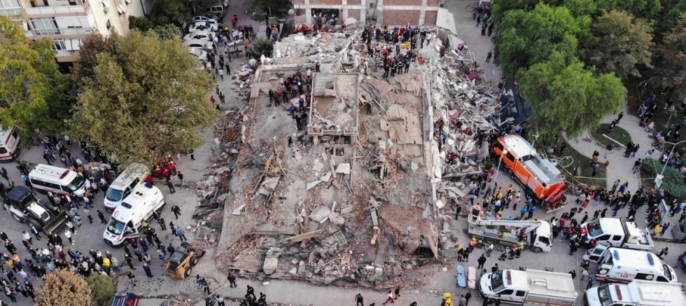 Depremde Hayatını Kaybedenlerin Sayısı 69'a Yükseldi