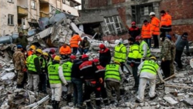 Depremde yaşamını yitirenlerin sayısı 31 bin 643’e yükseldi