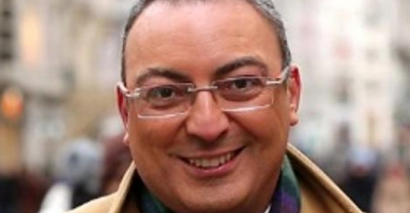 Depremden dolayı iktidarı eleştiren gazeteci Cem Seymen, görevinden istifa ettirildi 