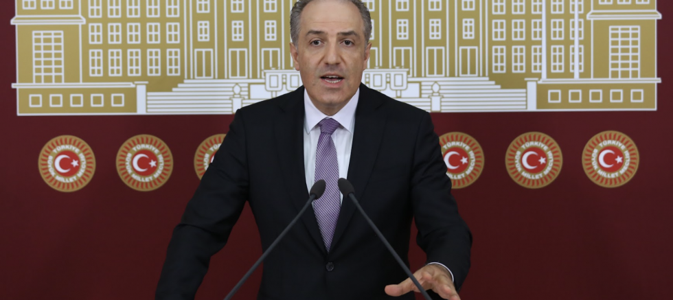 Mustafa Yeneroğlu: Hukuk devletini reddeden iktidarın hukuk reformu yapacağım demesi ancak trajikomiktir