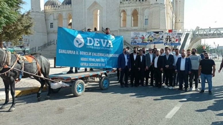 DEVA Partisinden akaryakıt zammına ‘katır arabalı’ protesto