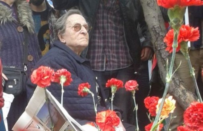 68 Kuşağının 'Şekibe ablası' Şekibe Çelenk yaşamını yitirdi 