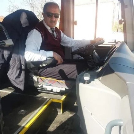 Direksiyon başında kalp krizi geçiren sürücü kaza yapıp öldü