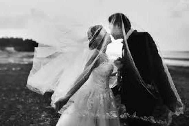 Diyanet bu kez düğün fotoğraflarını hedef aldı: Tesettüre uygun değilse, teşhirciliktir