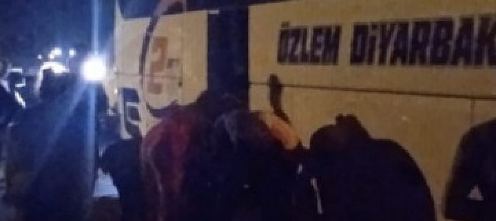 Diyarbakır'a gelen yolcu otobüsüne saldırı