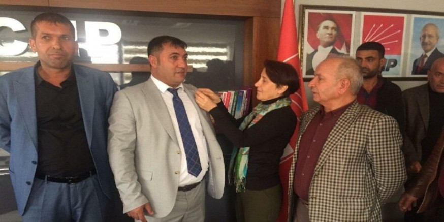 Diyarbakır’da bir aşiret topluca CHP’ye katıldı