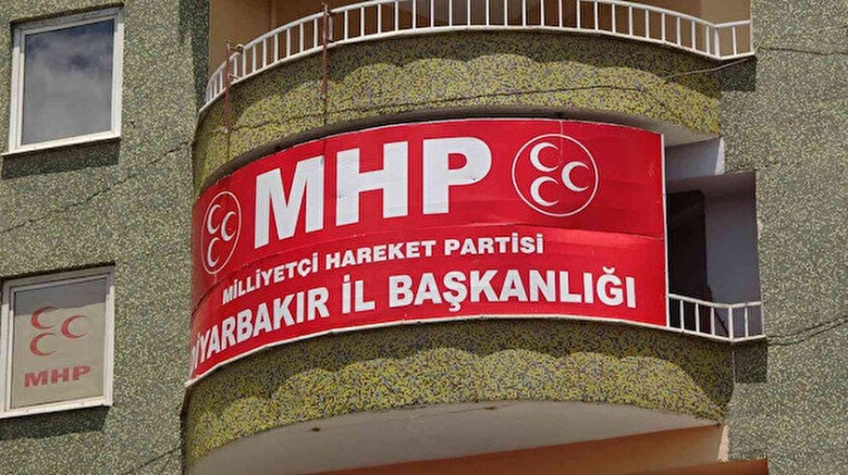 Diyarbakır’da MHP’nin 5 ilçe başkanı zehir zemberek bir açıklama ile istifa etti!