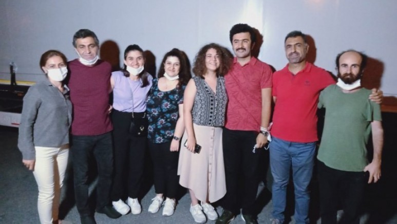 Dün Tahliye edilen 3 gazeteci cezaevinde çıktı
