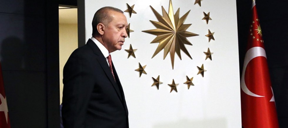 Dünya liderleri halkına evde kalın devlet arkanızda derken, Erdoğan vatandaşına para yerine IBAN numarası verdi