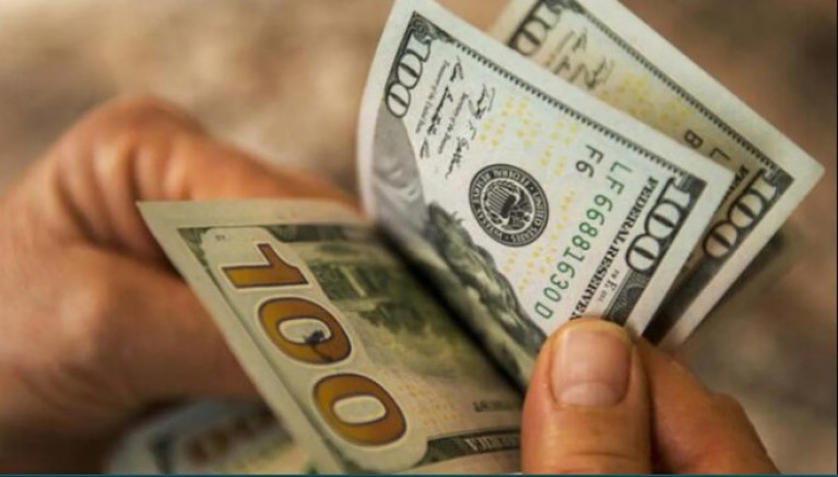 Durdurulamıyor: Dolar/TL güne 10.42 ile başladı