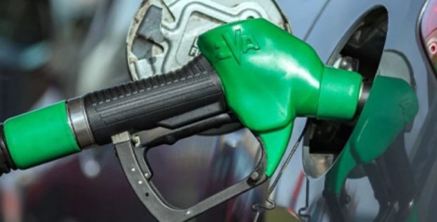 Düşür Beklenirken Benzine Büyük Zam Geldi