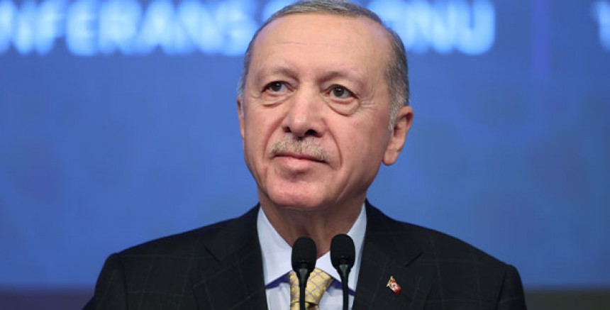 Erdoğan’dan Dünya İnsan Hakları Günü’nde Mesajlar: “Diktatör Kime Denir Görmek İstiyorlarsa Suriye’ye Baksınlar”