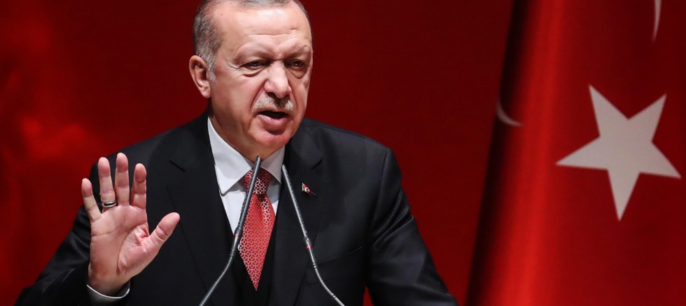 Erdoğan: Sosyal medya demokrasi için ana tehdit