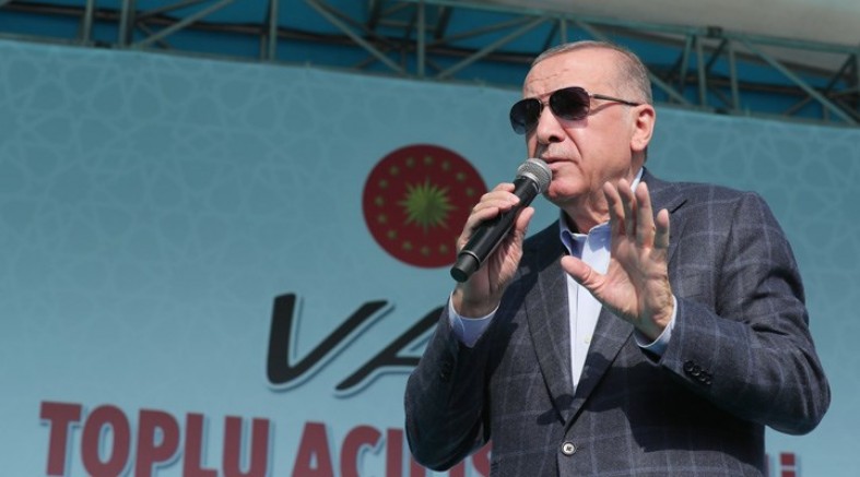Erdoğan, Van Yüzüncü Yıl Üniversite'sini AKP'nin kurduğunu söyledi