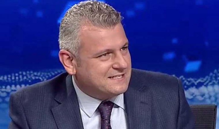 Ersoy Dede, Tarkan'ı hedef aldı: Delikanlı gibi desene ne GEÇÇEK'miş